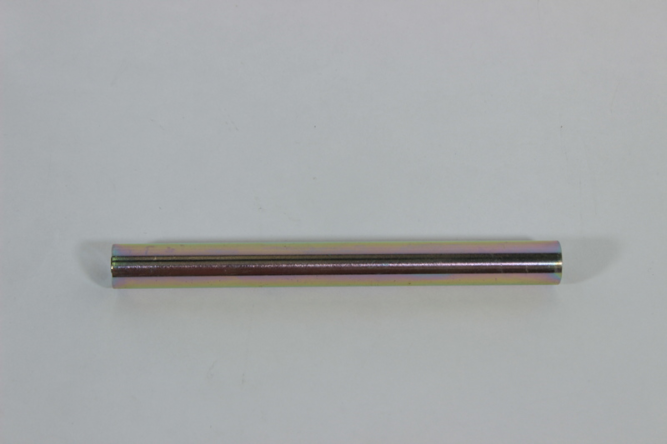 ось переднего верхнего рычага