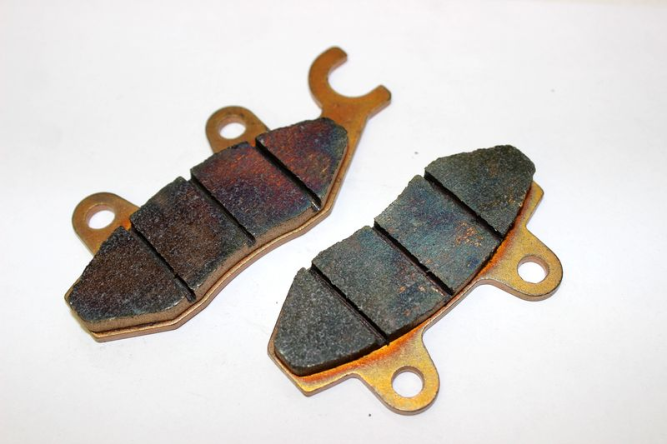 колодки тормозные,  передние, правые