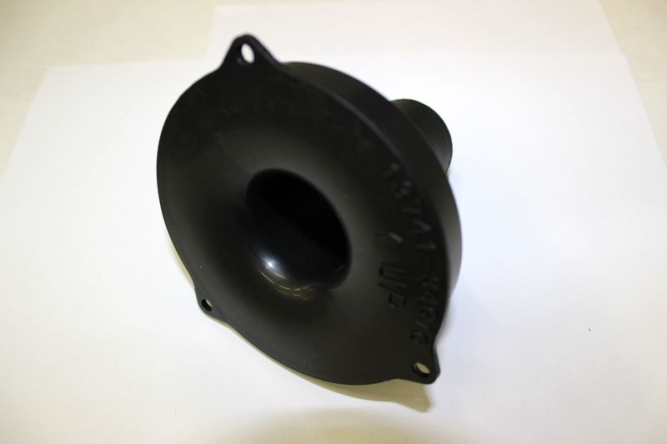 впускной патрубок воздухофильтра