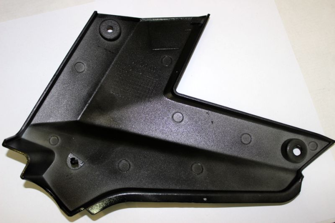 облицовка задней части левая (черный/PEARL BLACK)