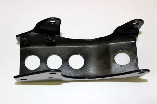 кронштейн двигателя передний