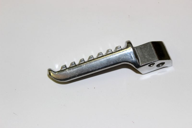 подножка пассажирская левая