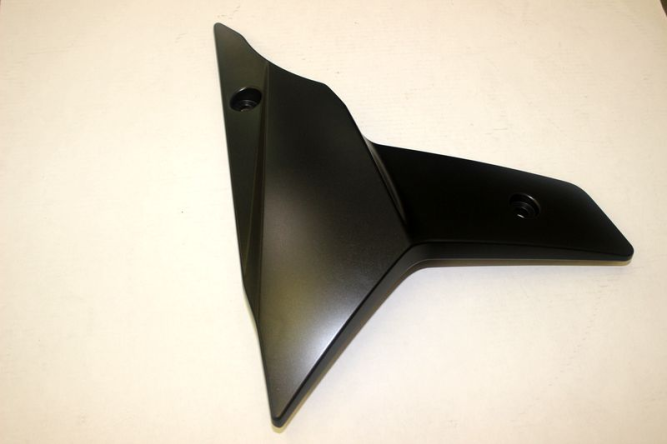 облицовка двигателя, правая