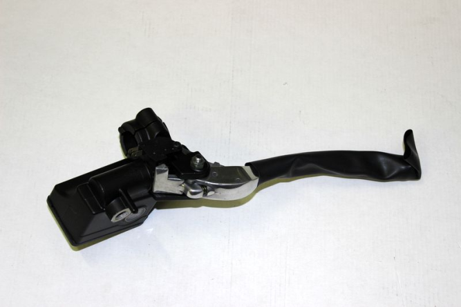 тормозной цилиндр передний в сборе