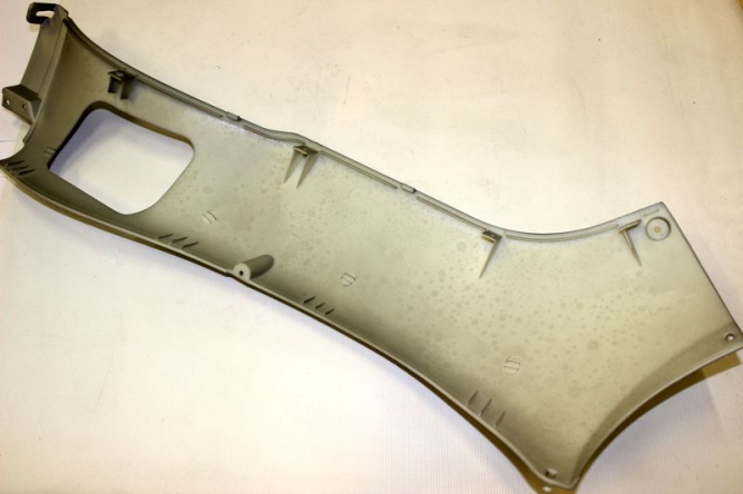 облицовка нижняя левая (серый металлик/METAL GREY)