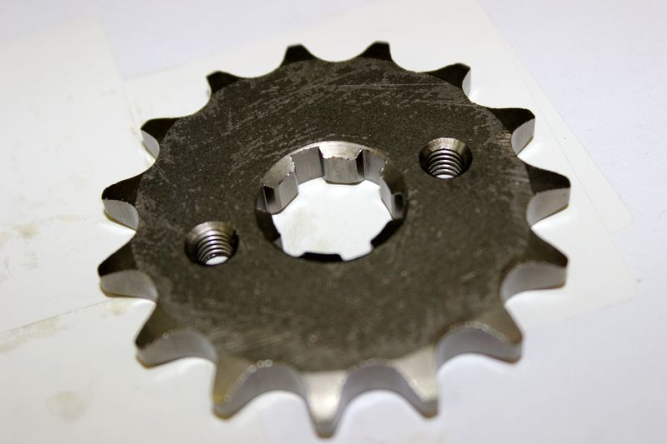 звездочка ведущей шестерни