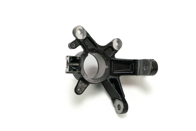 кулак поворотный правый