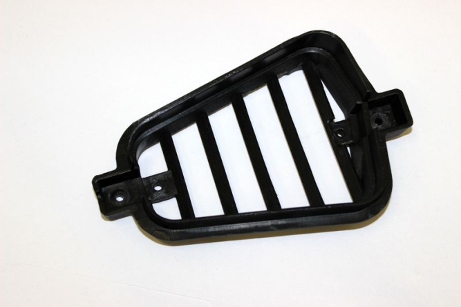 решетка воздухозаборная панели моторного отсека