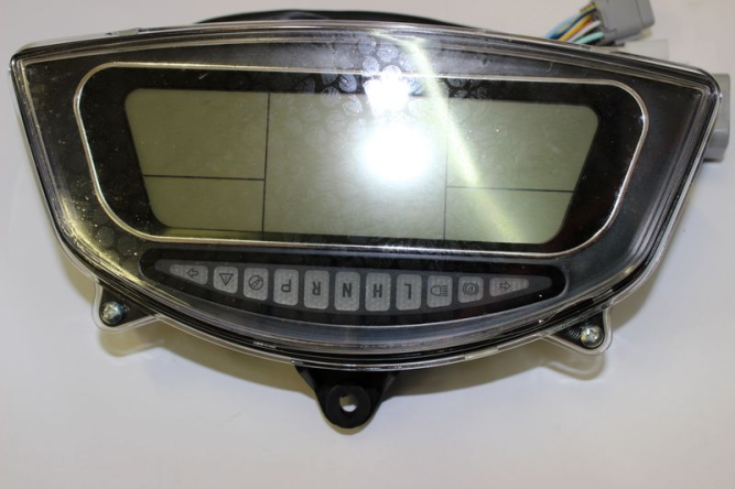 панель приборов (черно-белая)