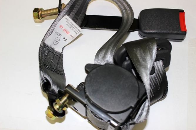 ремень безопасности