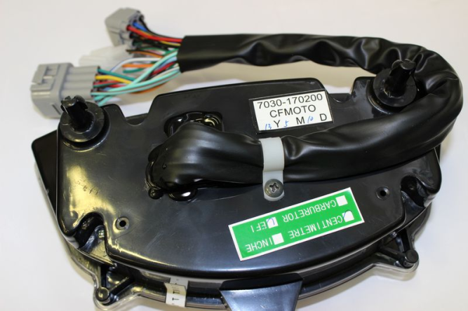 панель приборов (черно-белая)