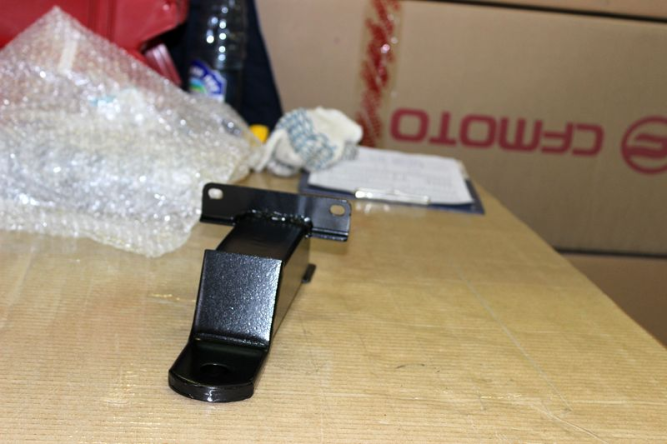 кронштейн фаркопа  Х8