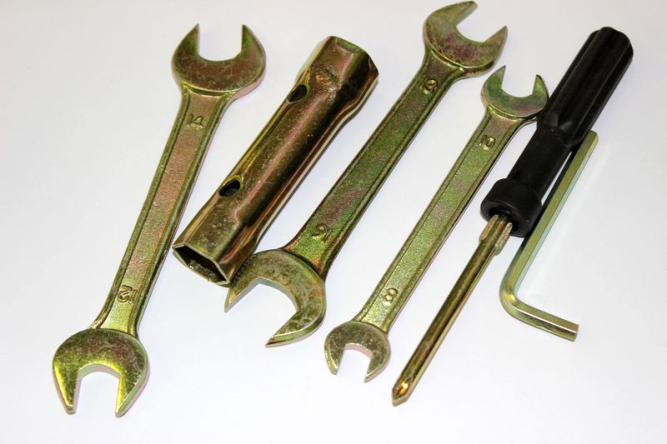 инструменты бортовой комплект