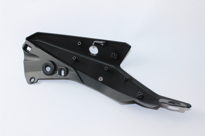 облицовка задняя левая (черный / MIDNIGHT BLACK)